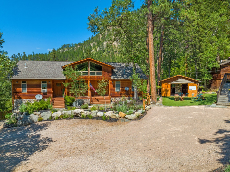 Rim Rock Lodge in Spearfish, South Dakota Visit Spearfish