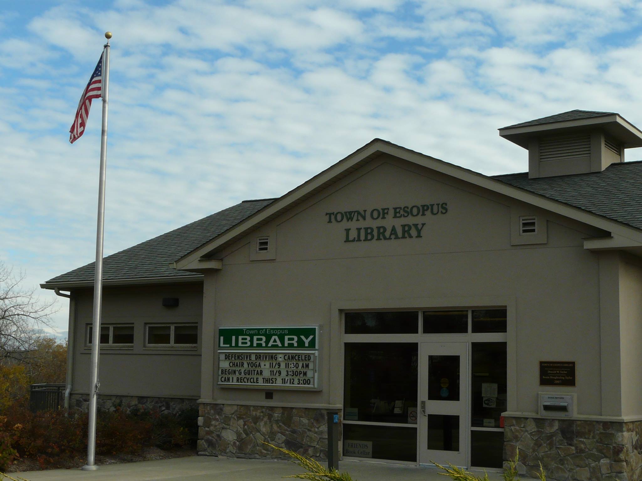 Town of Esopus Library Ulster County NY Tourism