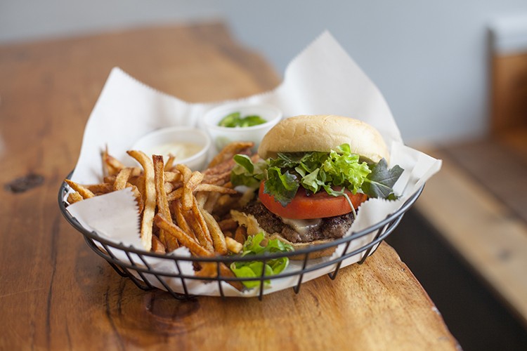 Poppys Burgers Beacon