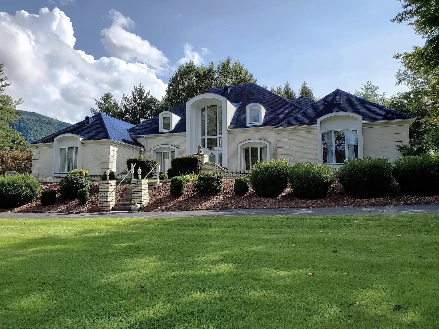 Gated Mansion Le Versailles 2.0 Rental Visit Wise County VA