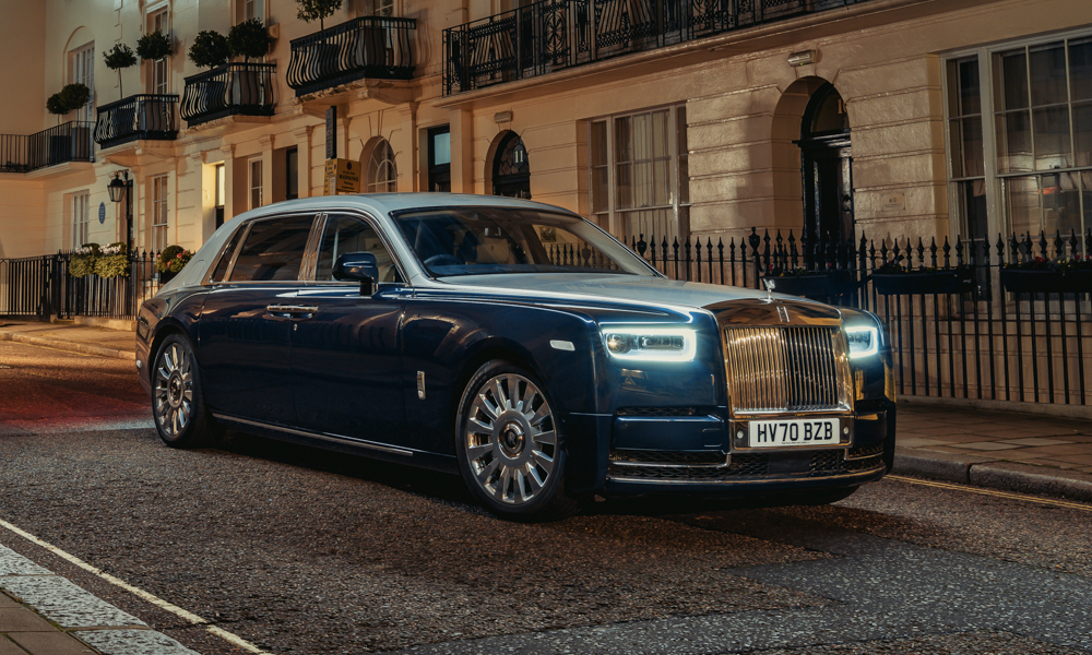 All cars should have umbrella holders in their doors VISOR.PH