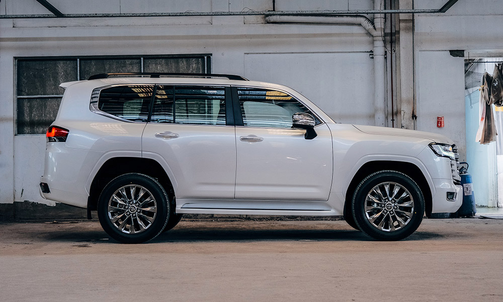 Toyota PH says the Land Cruiser 300 should only be sold at SRP VISOR.PH