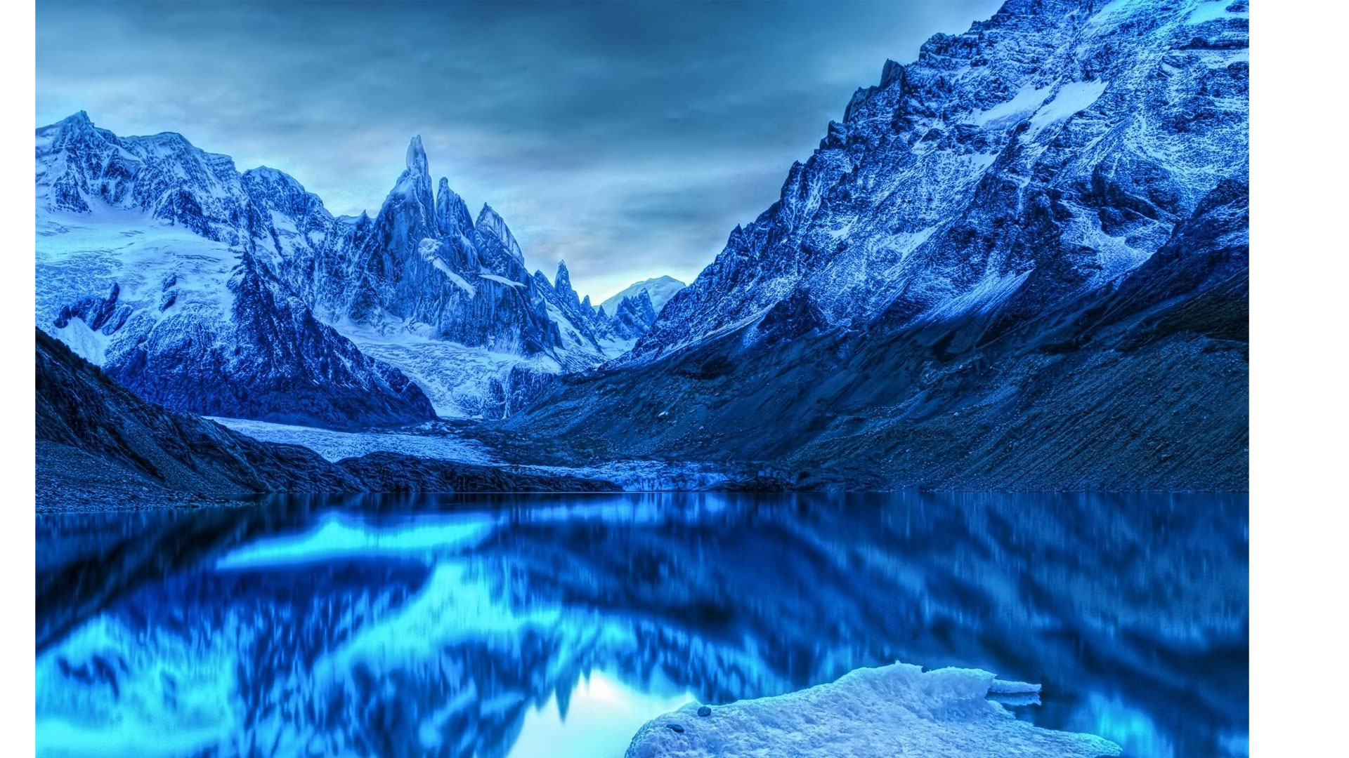 May 2013 Artes Visuales