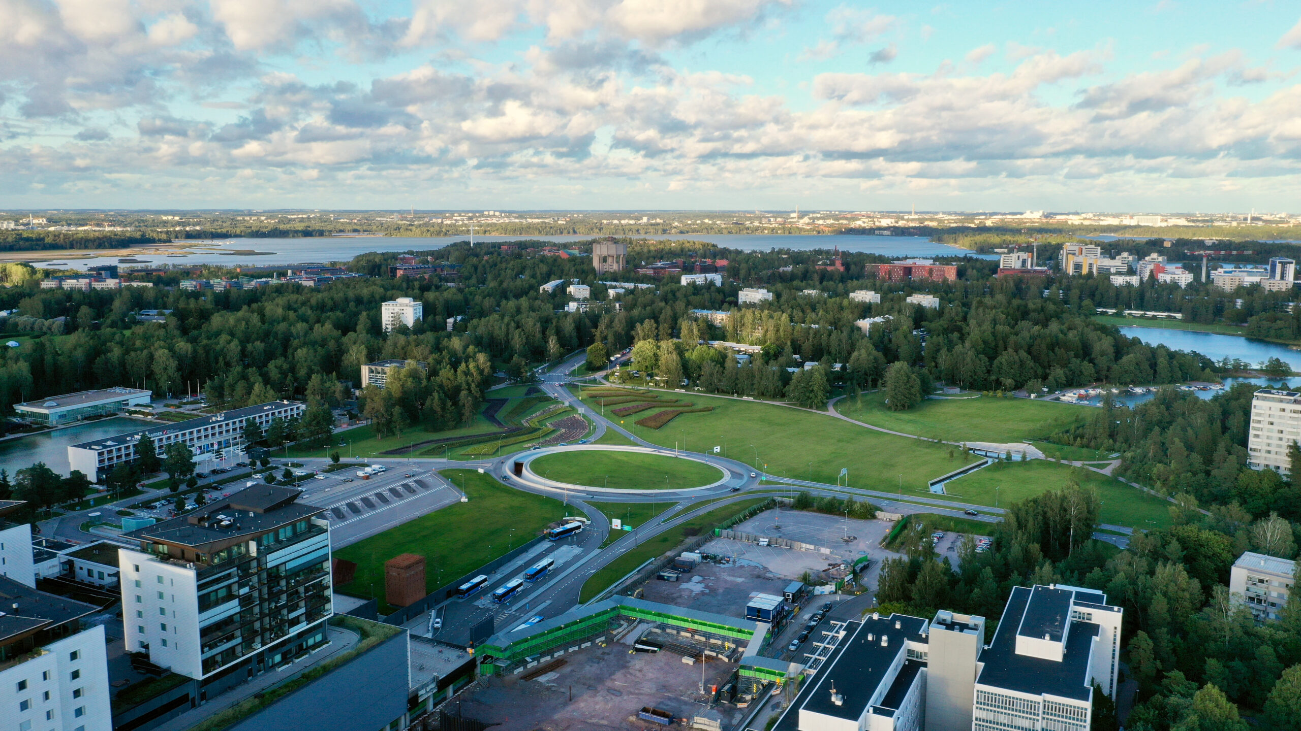 Espoon Tapiola ja Leimuniitty ilmakuvassa Visual Finland