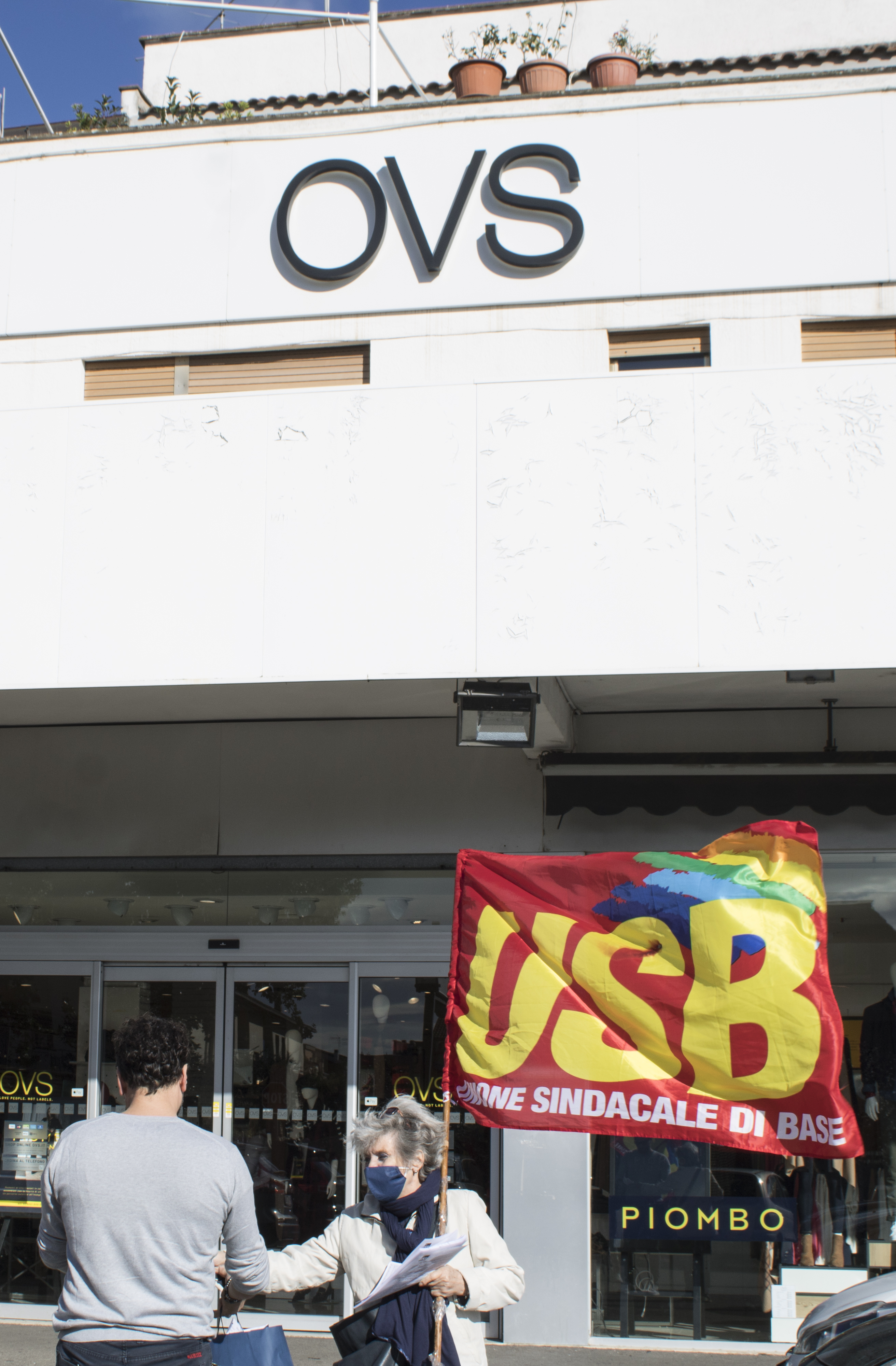 Unione Sindacale Di Base. Il Sindacato Che Serve! Federazione Di Viterbo: Viterbo In Tilt, Il Problema Sono Le Concessioni Commerciali Non Le Rotonde 4000_x_2624_jpg
