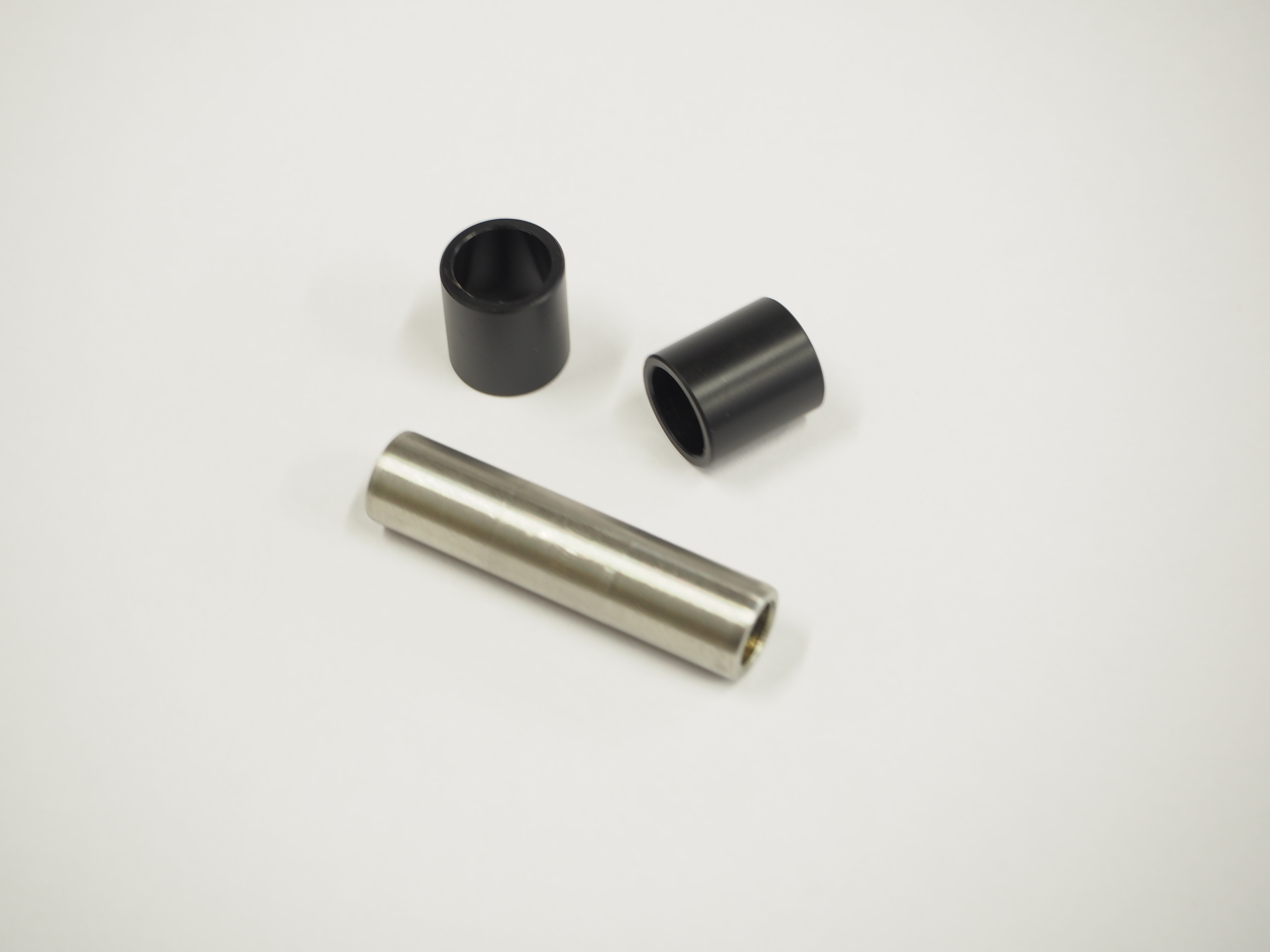 Bushing and spacers for Öhlins STX22 shock ID 10mm. Vitesse Engineering