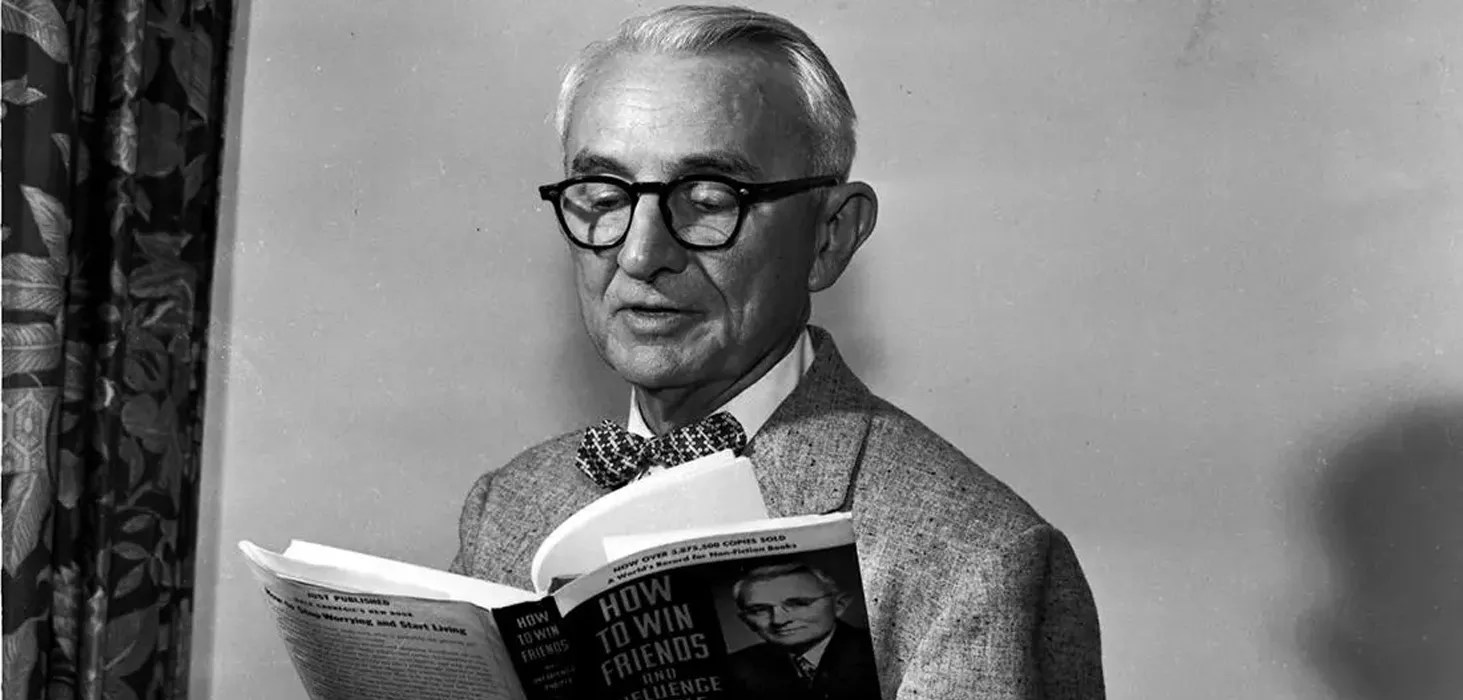 4 LECCIONES de "Cómo Ganar Amigos" de Dale Carnegie, que son aplicables
