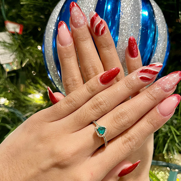 Gallery VIVA NAILS & SPA of Elmwood Park, IL 60707 Manicure