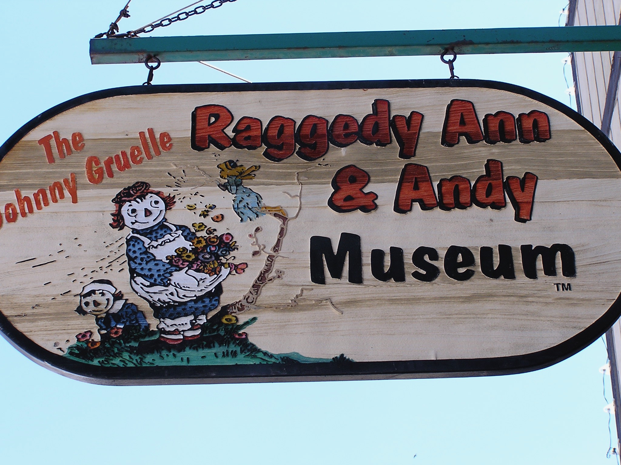 Arcola’s History in Murals Raggedy Ann and Raggedy Andy Around and