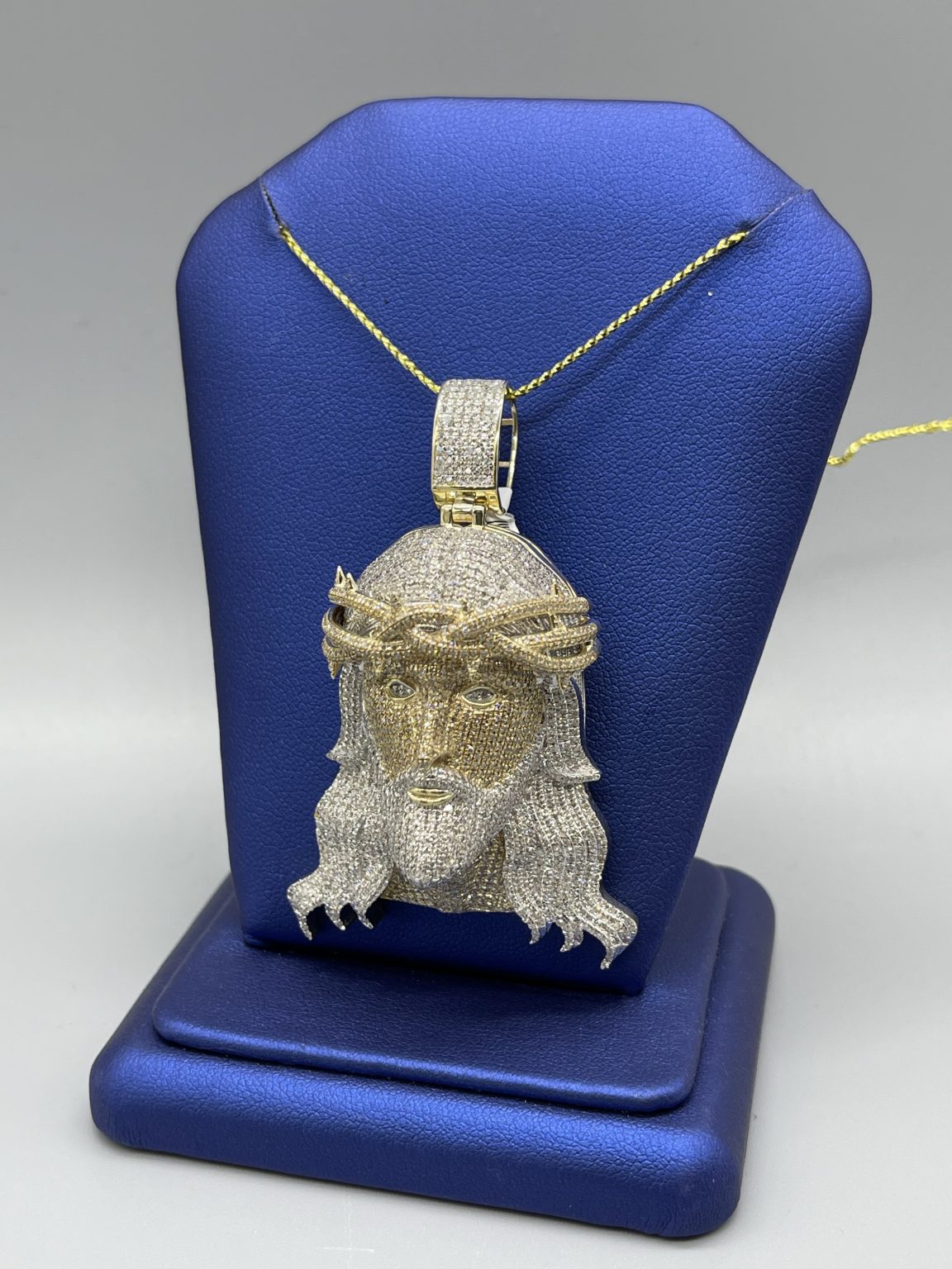 10KT Diamond Jesus Pendant VJ Diamond Sanford Orlando
