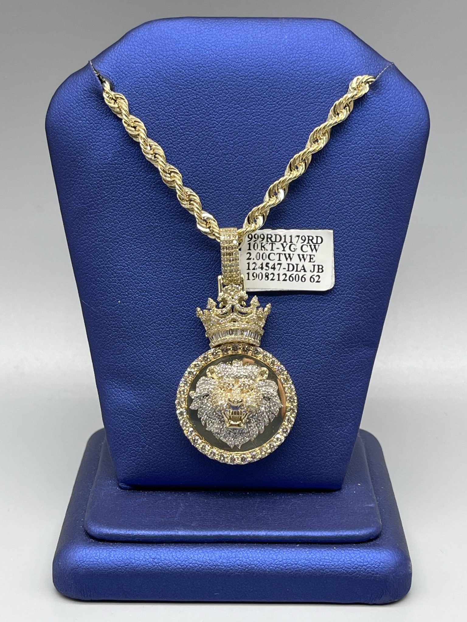 10KT Diamond Lion Medallion VJ Diamond Sanford Orlando