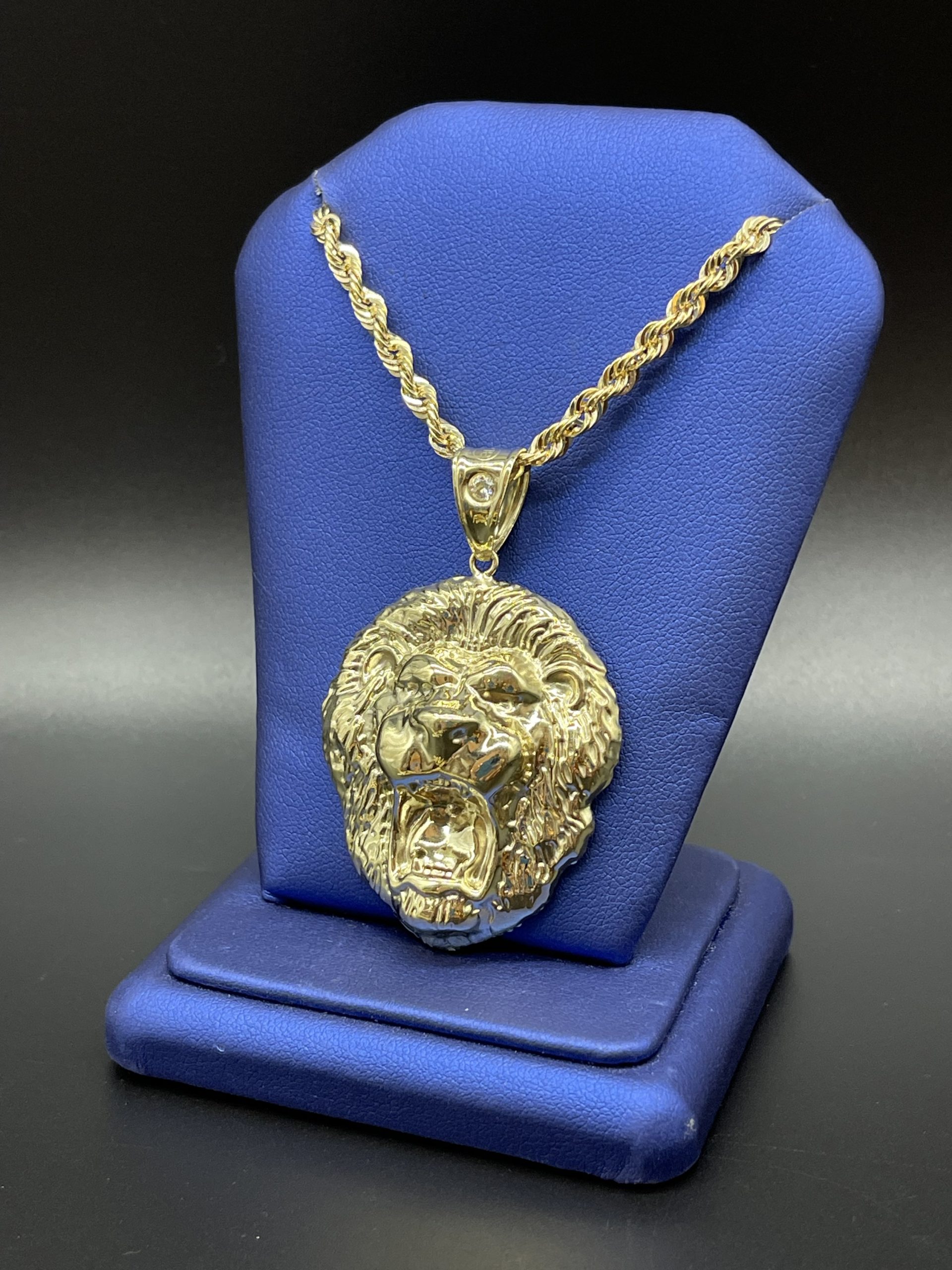 10KT Gold Lion Pendant Set VJ Diamond Sanford Orlando