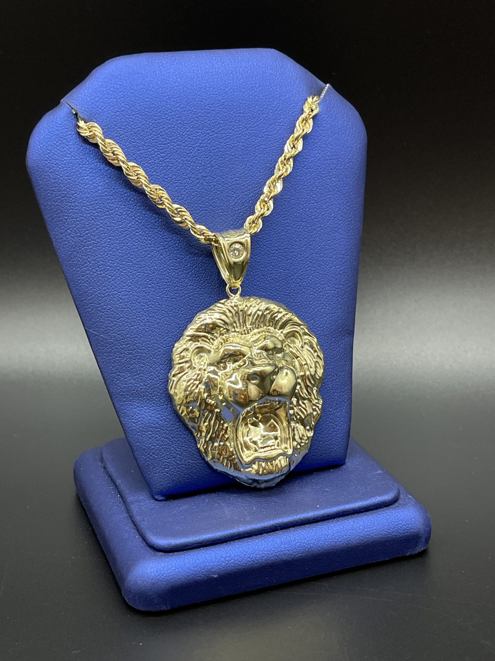 10KT Gold Lion Pendant Set VJ Diamond Sanford Orlando