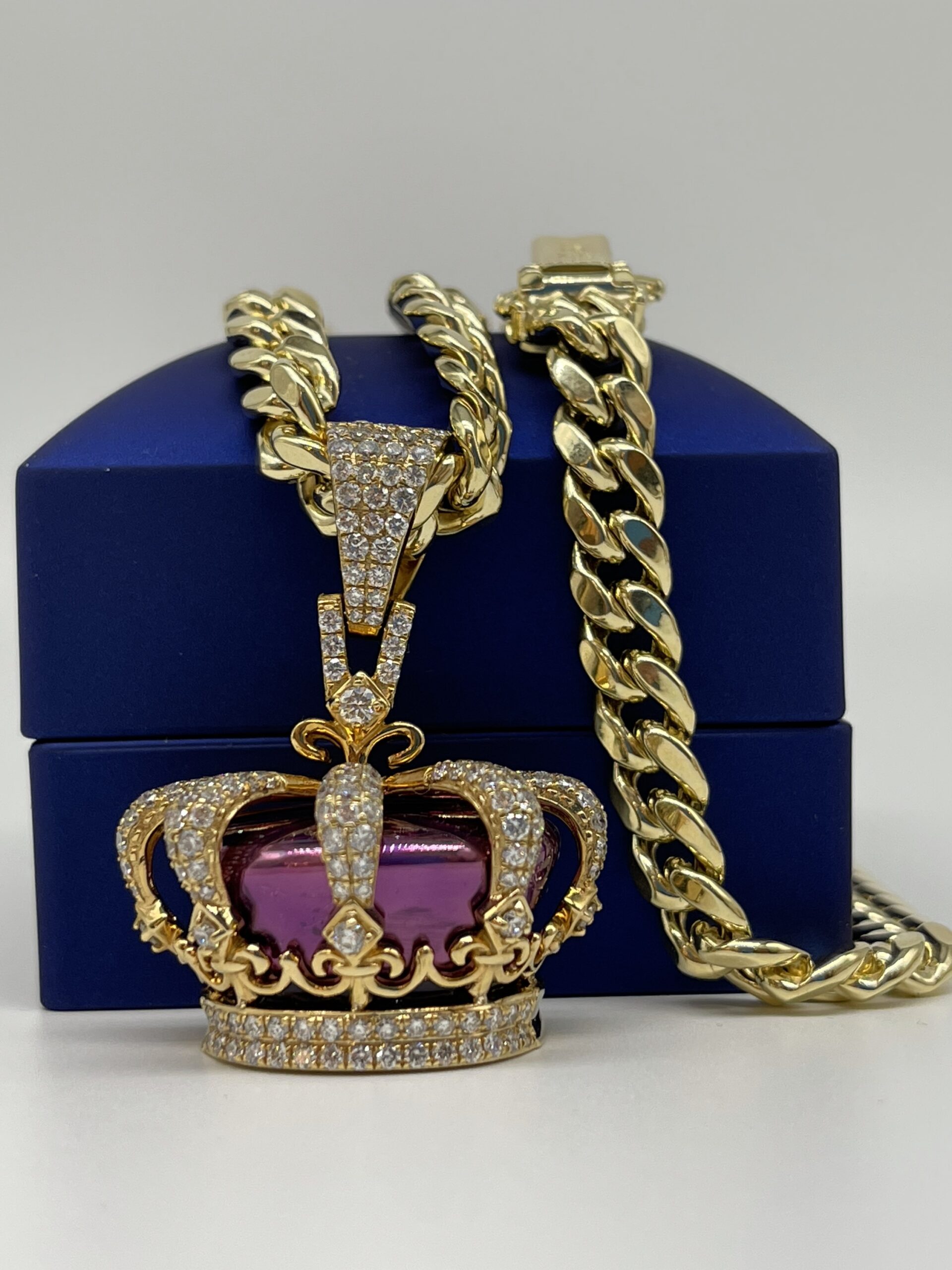 10KT Gold 2.85CT Diamonds King Crown Pendant Combo Set VJ Diamond