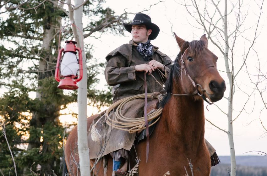 How to Wear Cowboy Hat Properly 5 Rules to follow