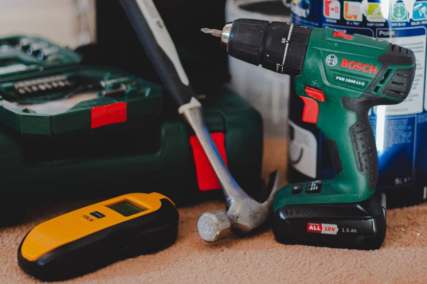 5 Tools For Electronic Repair For Beginners