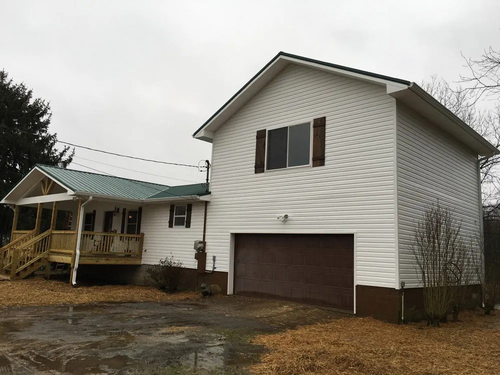 Gallery VLR Homes SoddyDaisy, TN Roofing Contractor