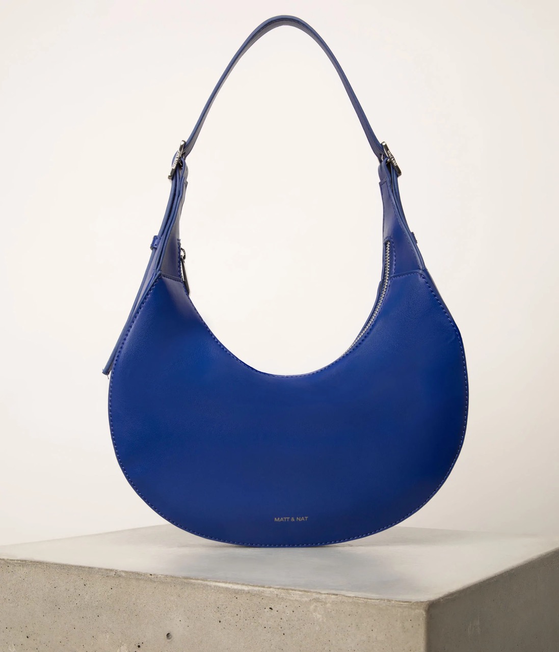 Chic Vegan Leather Bags That Bring All The Heat V Magazine