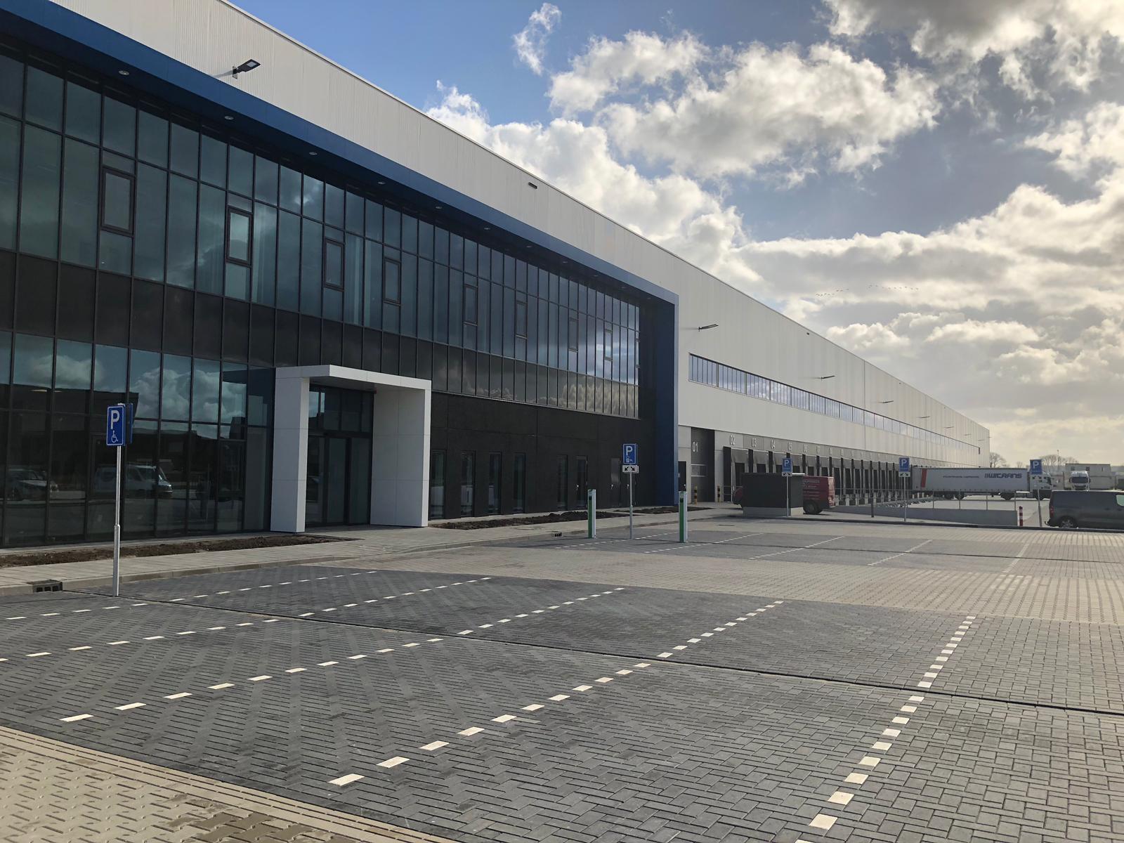 Nuveen Real Estate koopt drie logistieke activa in Nederland