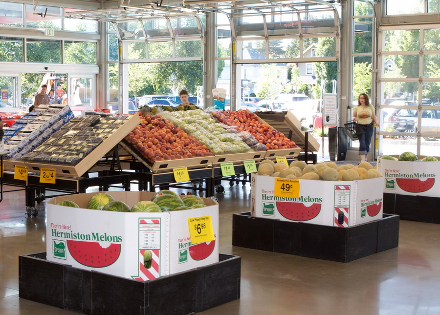 Fred Meyer, Portland, Ore. Visual Merchandising and Store Design