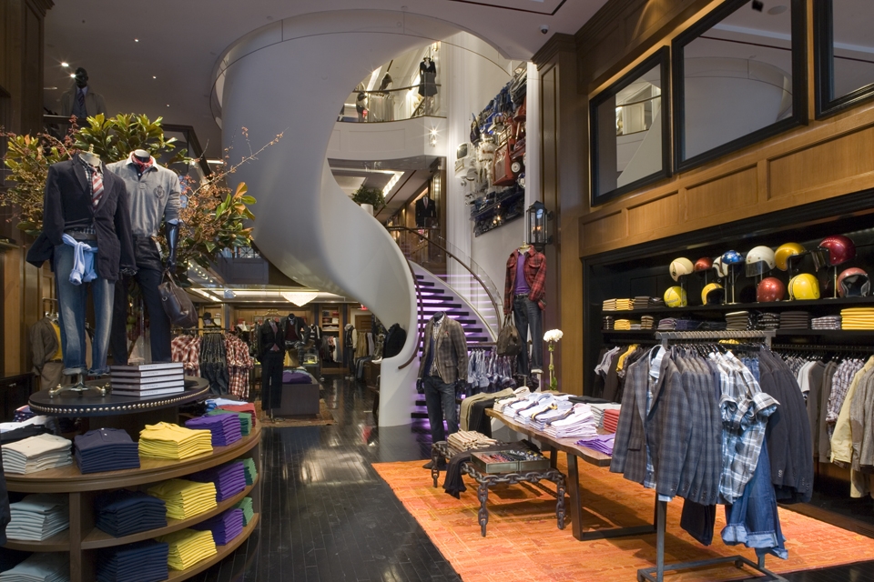 Tommy Hilfiger, New York – Visual Merchandising And Store Design
