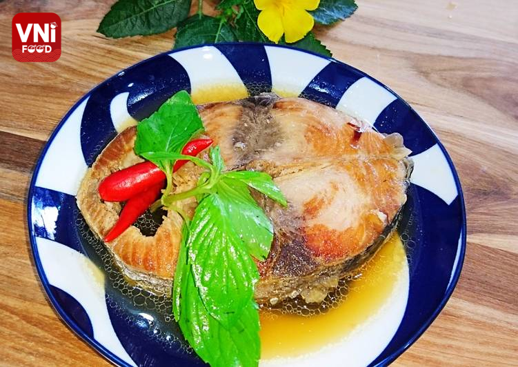 BRAISED TUNA WITH COCONUT WATER VniFood