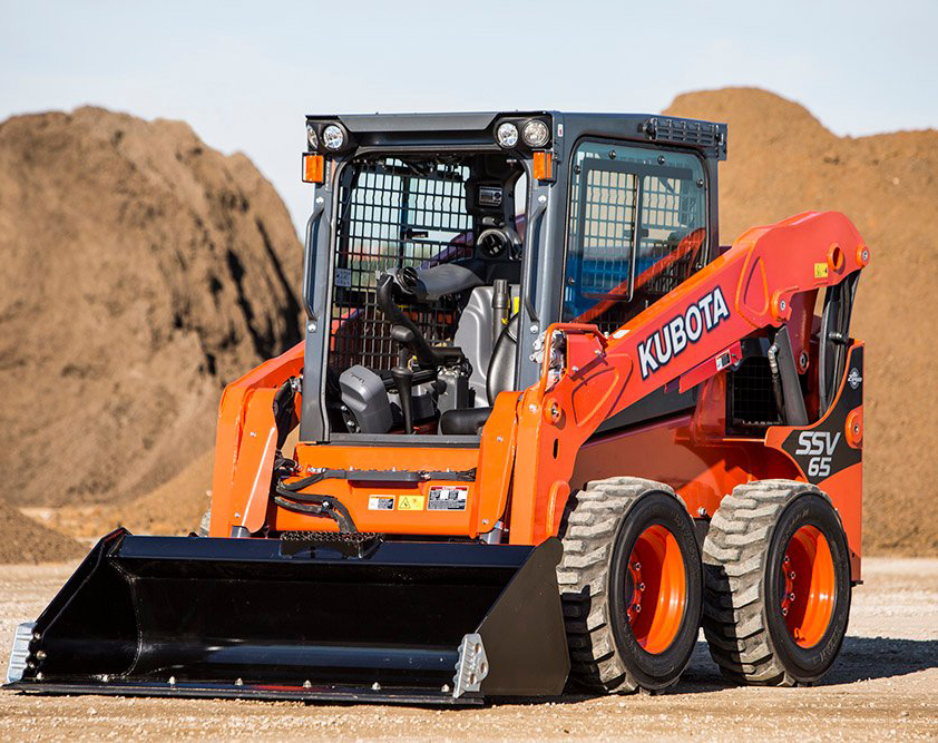 KUBOTA Skidsteer SSV 65 W/ Cab 7,060 lbs. 66″ bucket Vogel Crane