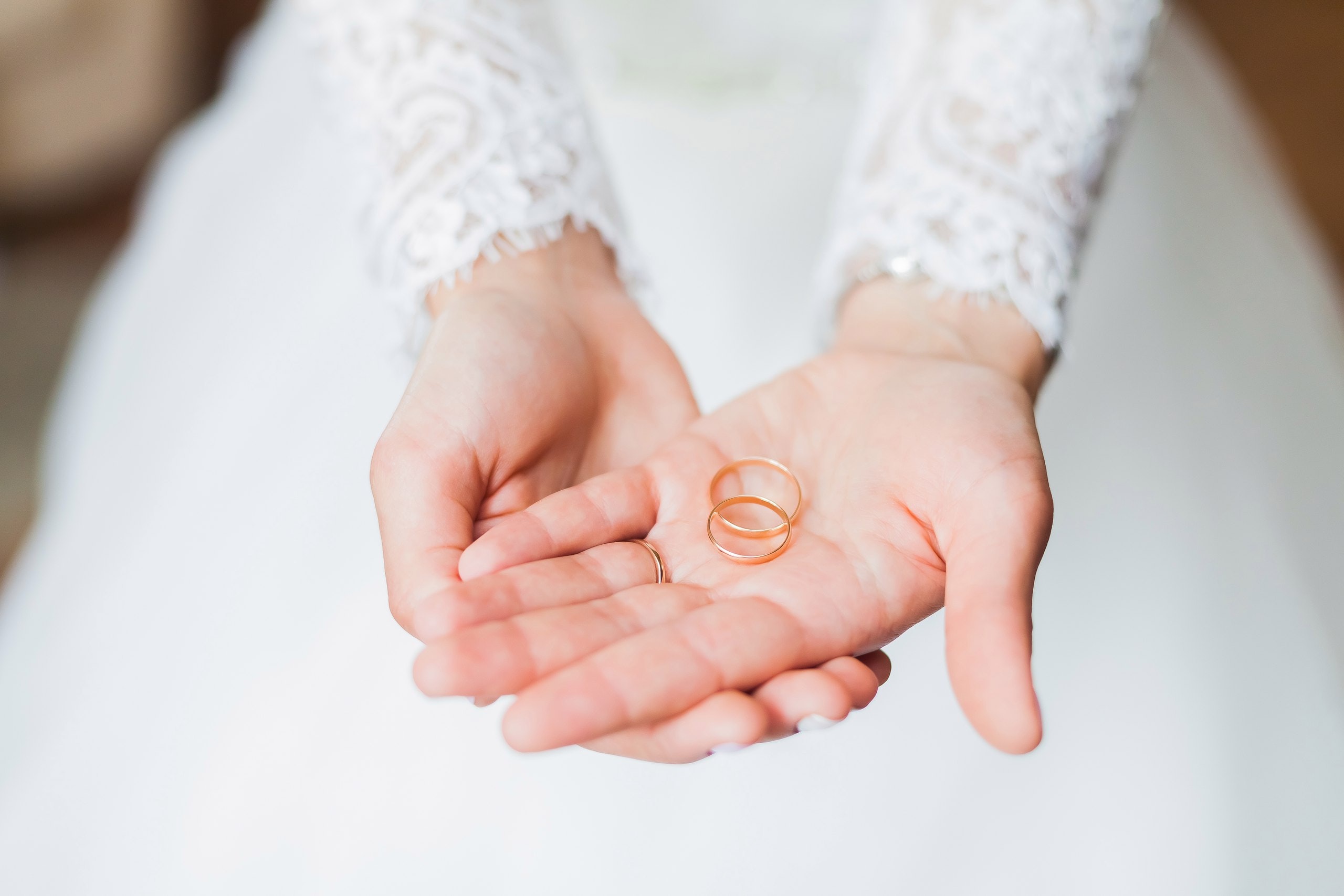 Why Should You Never Take Off Your Wedding Ring?