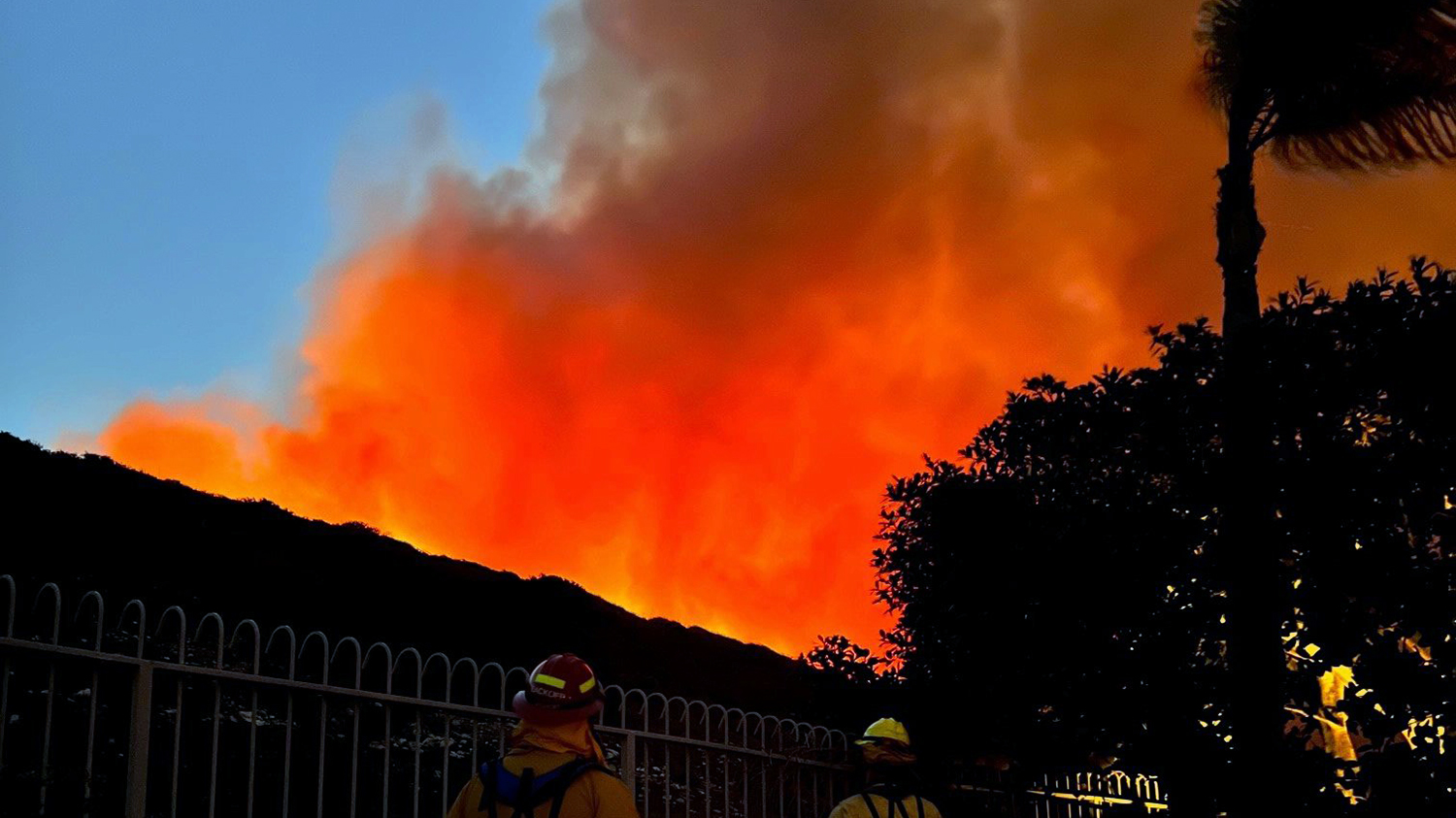 Residents Begin Returning Home Following Emerald Fire