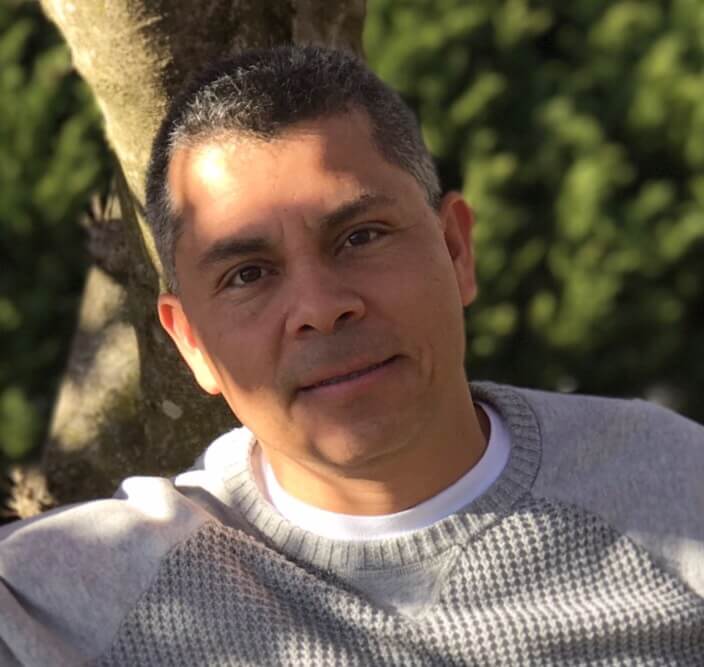 John Pena Professional Voice Over Artist VoiceOversDirect