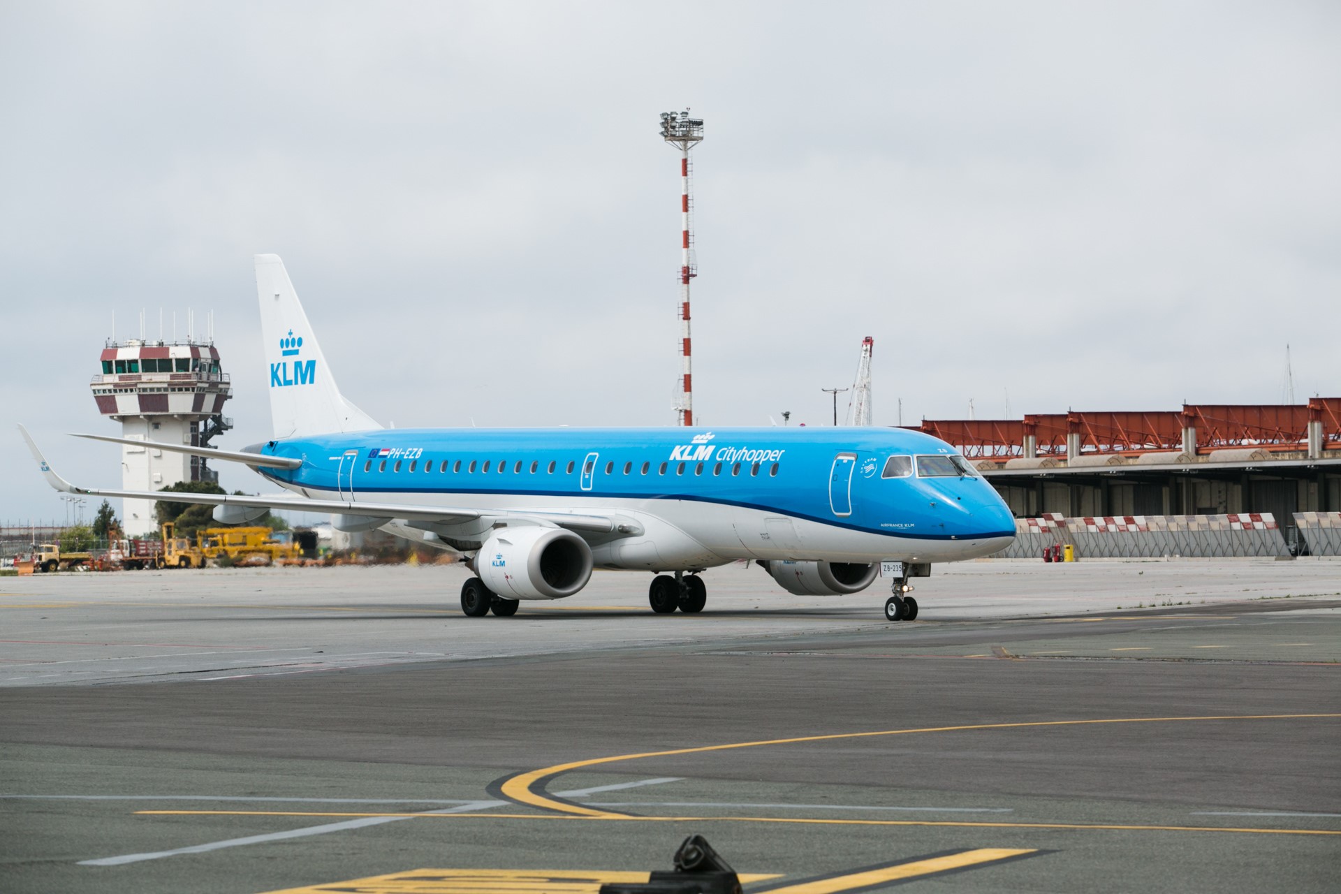 KLM riprende il collegamento GenovaAmsterdam VolaGenova Notizie