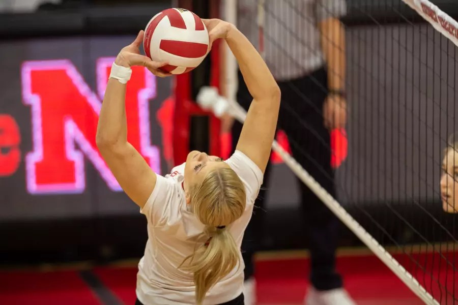 The Setter Position in Volleyball A Complete Guide in 2024