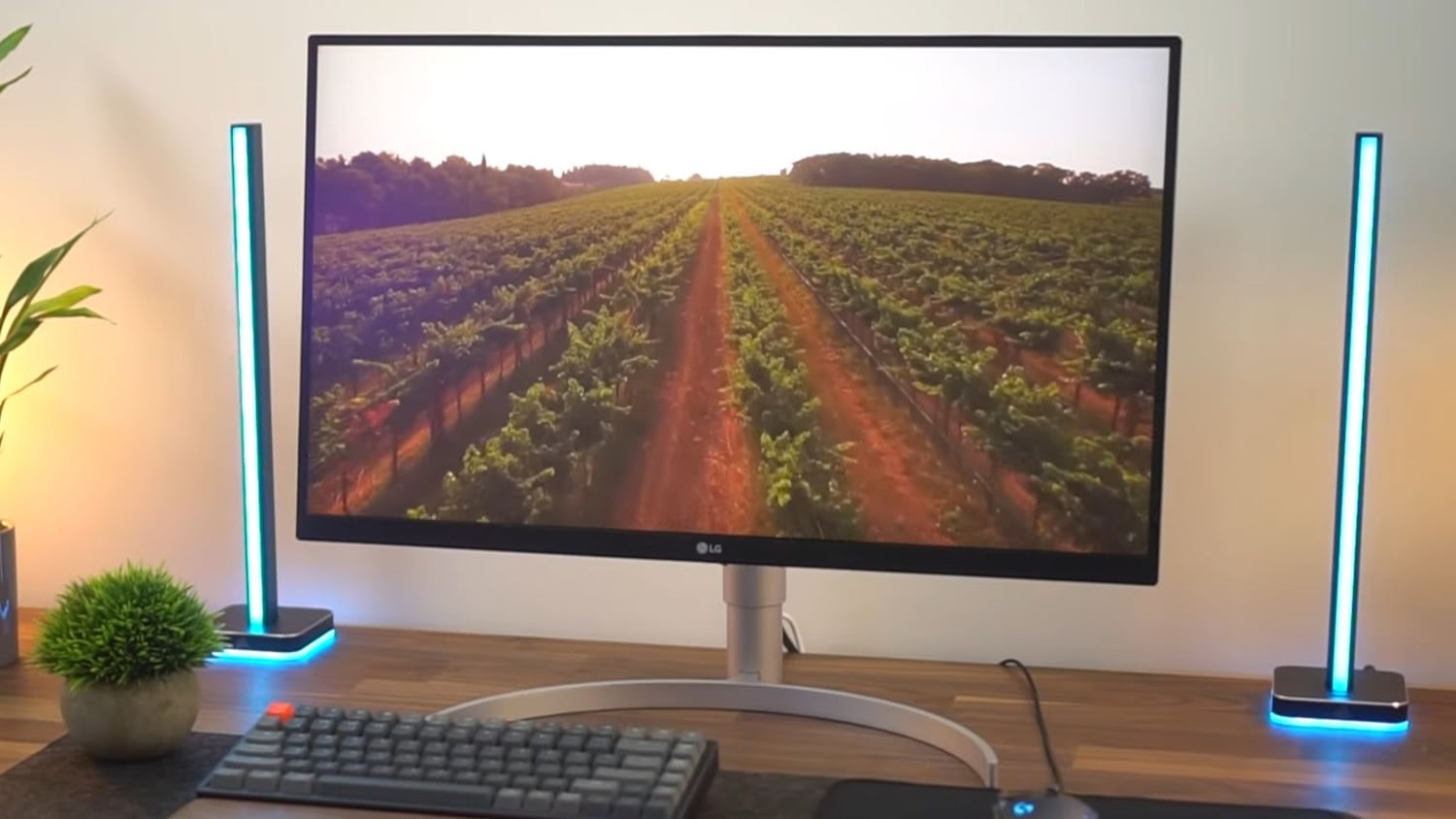 The 8 Best Vertical Monitors in 2022 Voltcave