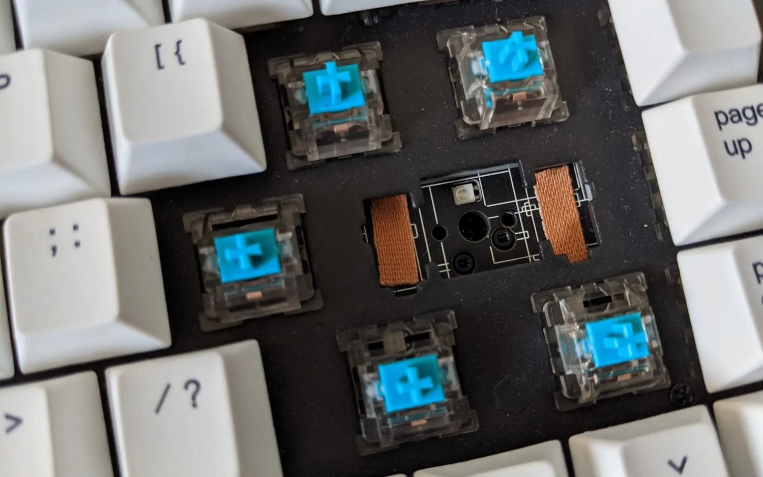How to Make Your Keyboard Quieter (6 Best Methods) Voltcave