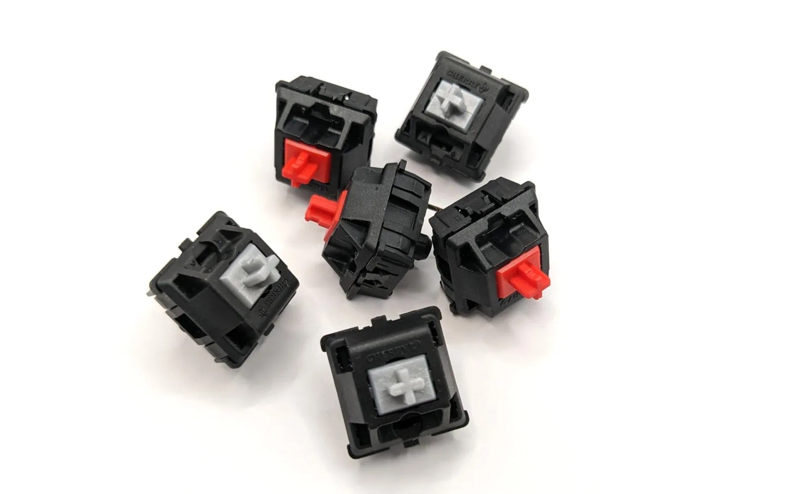 Cherry MX Speed vs. Red Switches Which Should You Game on?