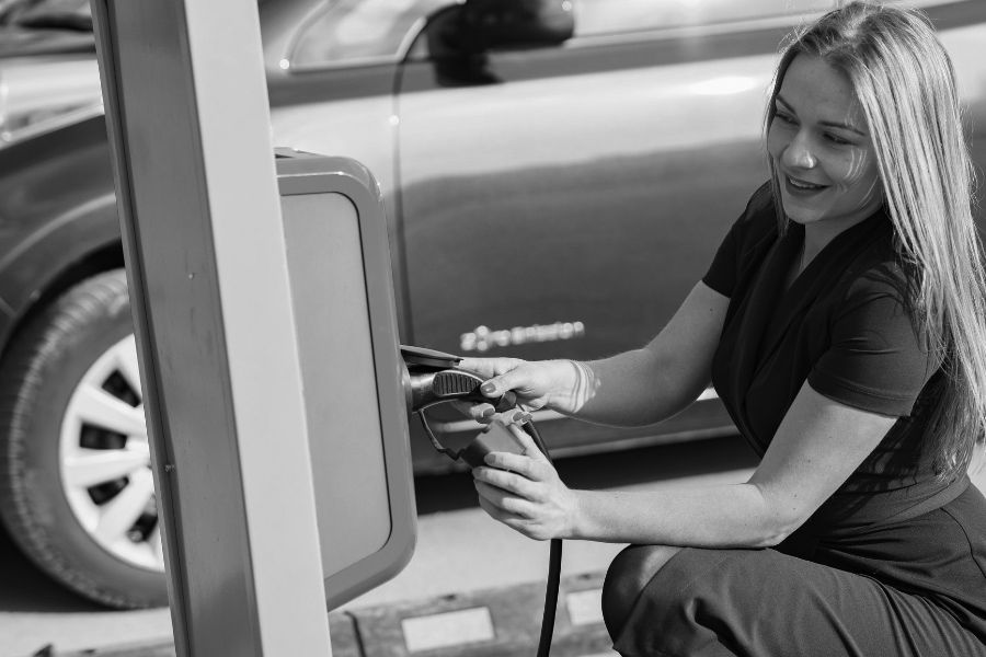 The Benefits of Commercial EV Charging Stations Volticity EV