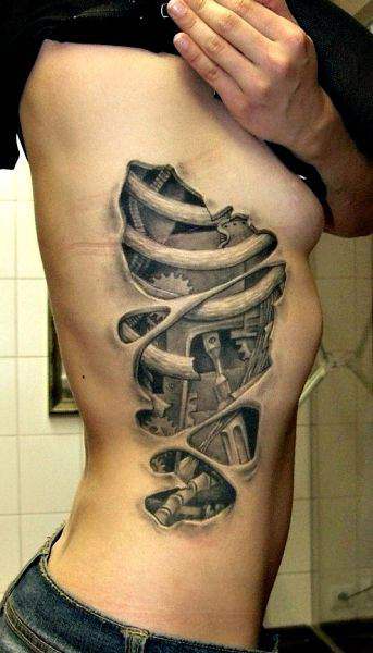 20 Amazing Optical Illusion Tattoos - #16 Is So Eerie 600_x_343_jpg
