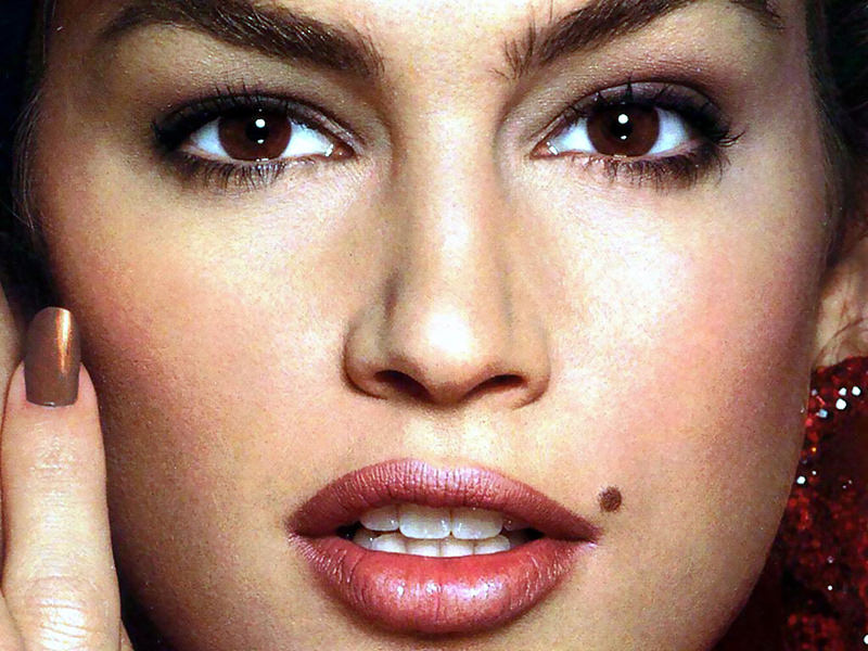 10 Celebrities With Body Parts More Famous Than They Are