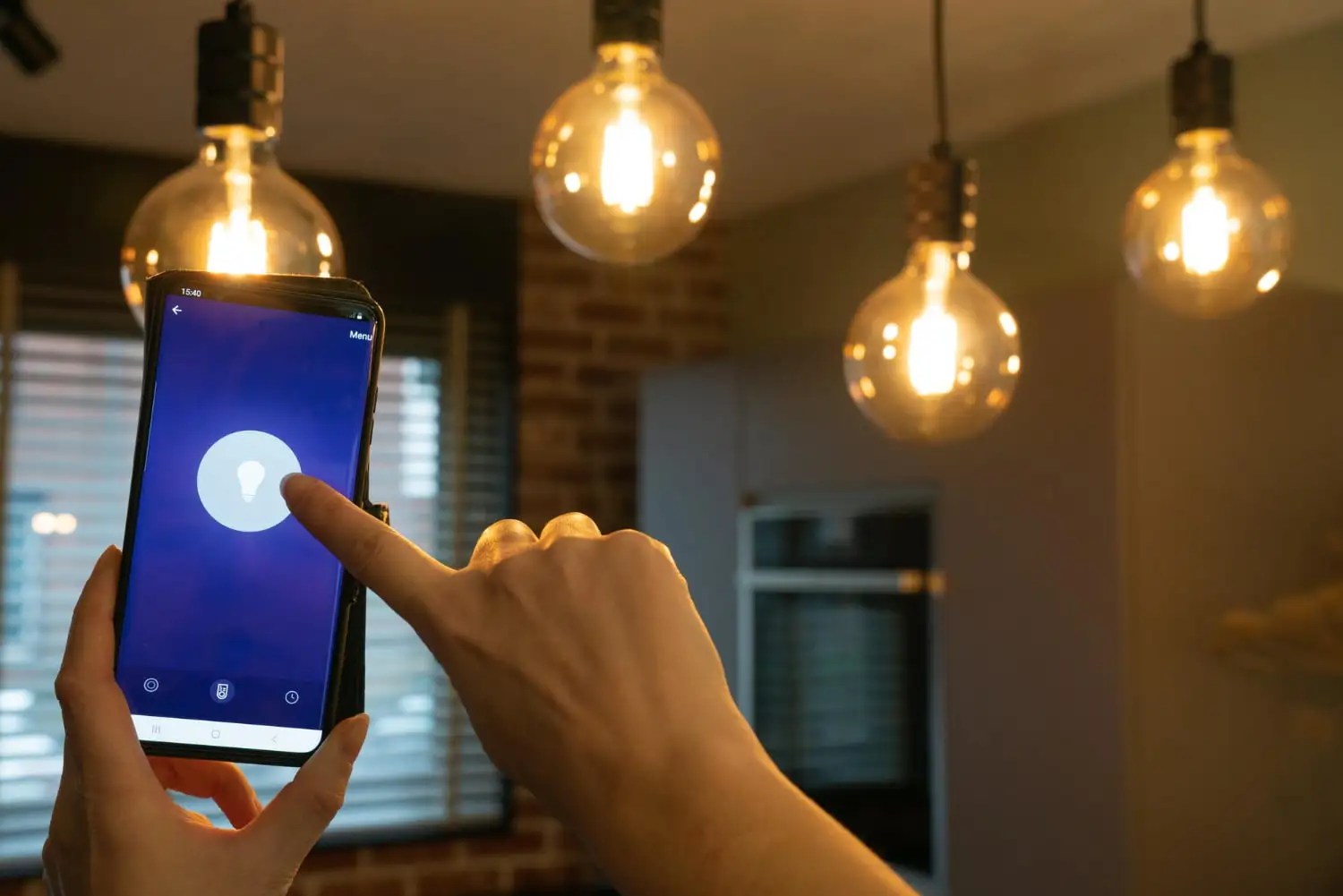 How Do Smart Light Bulbs Work? Vorlane