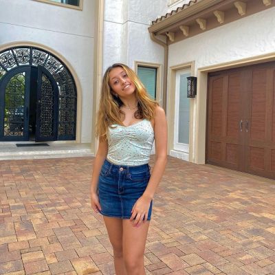 Alexis Ryan Wiki, Age, Weight, Height, Career, Net Worth