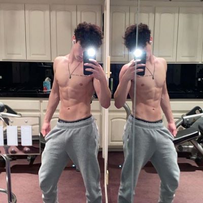 Hunter Rowland Wiki, Age, Girlfriend, Height, Net Worth, Nationality