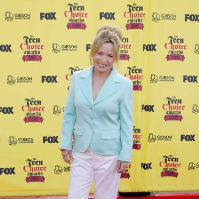 Debra Jo Rupp Wiki, Age, Height, Net Worth, Husband, Marriage