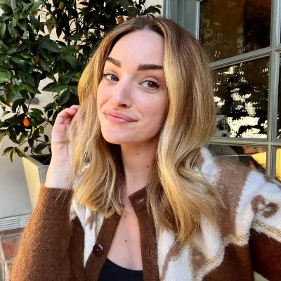 Brianne Howey- Wiki, Bio, Age, Height, Net Worth, Husband (Updated on