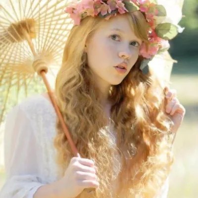 Dolly Little- Wiki, Bio, Age, Height, Net Worth, Boyfriend (Updated on