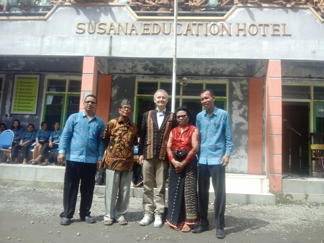 SES Perkenalkan Kurikulum Dual System di SMK Sadar Wisata