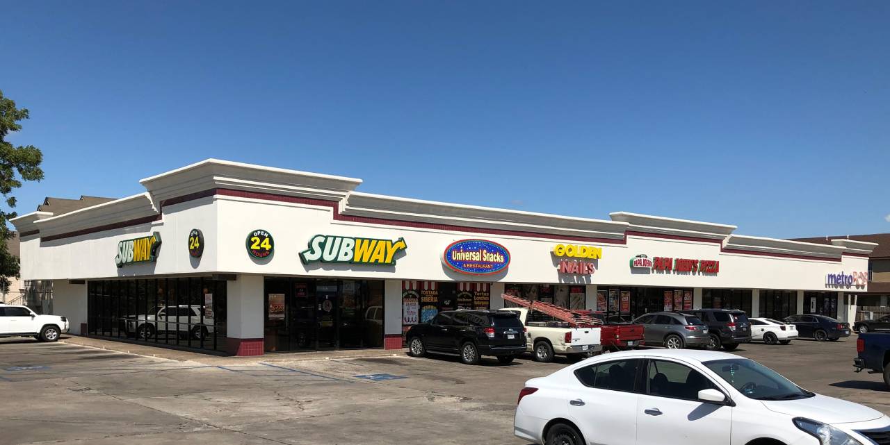 LAS BRISAS PLAZA VANTAGE POINT REAL ESTATE GROUP, LP