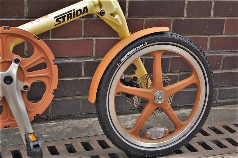 STRIDA LT CREAM トライアングルな折畳自転車 VelostyleTICKET