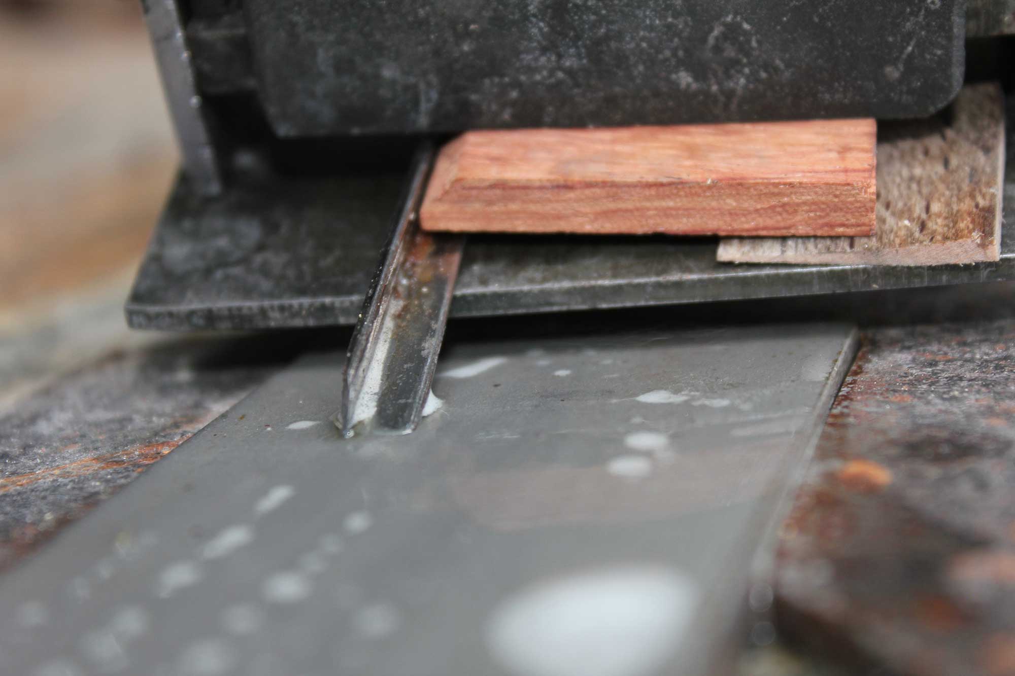 VIDEO How To Sharpen Carving Chisels And A 90 Degree Corner Chisel.