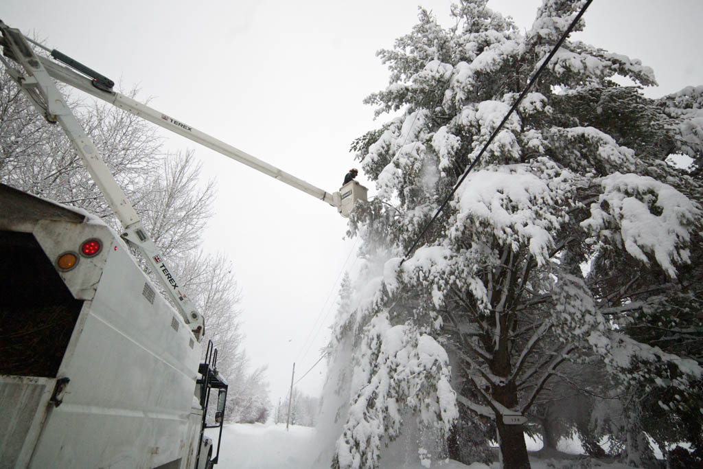 Power outages may linger into weekend