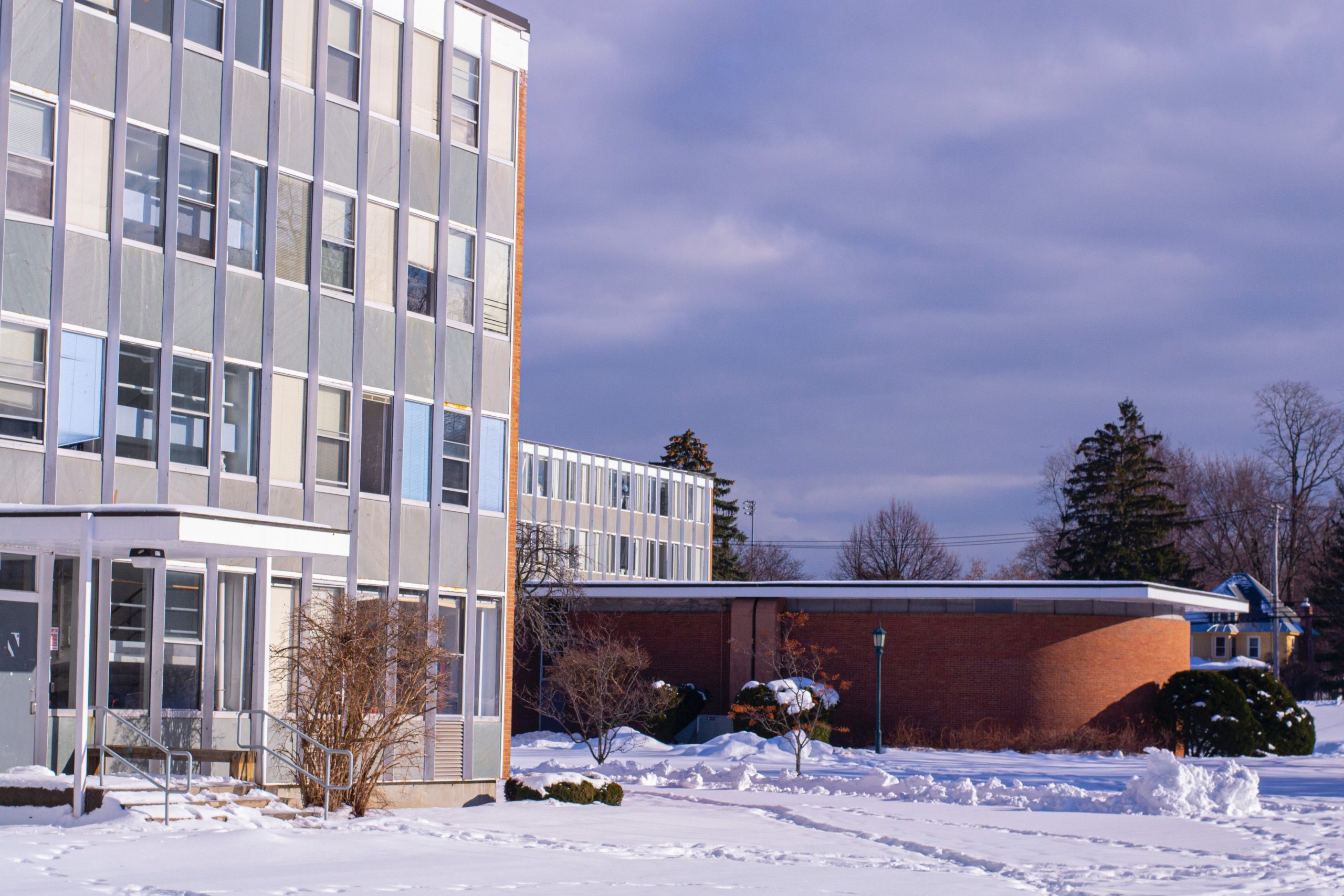 UVM expands quarantine housing as Covid cases climb for the semester